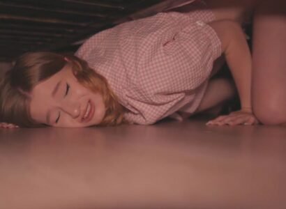 Chịch nát lồn chị kế đang mắc kệt dưới gầm giường - xgvsjovc.sbs