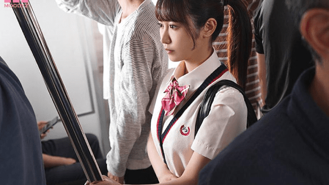 MIDV-599_Em nữ sinh váy ngắn trên tàu điện Ono Rikka - xgvsjovc.sbs