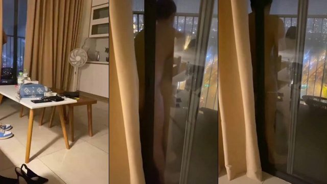 Thằng bạn đưa ghệ ra ban công chung cư chịch em nó rên cả tòa nhà nghe thấy - xgvsjovc.sbs